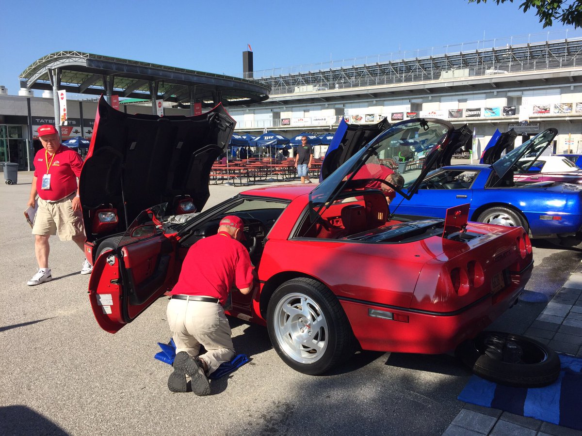 sgccars's tweet photo. 1990 ZR-1 Triple certified. All original. Red on red. 3,6xx miles. All options. $37,900 https://t.co/PO6pTRU0tT 227-342-2406 #Corvette #ZR1 https://t.co/dg7KfSsmU3