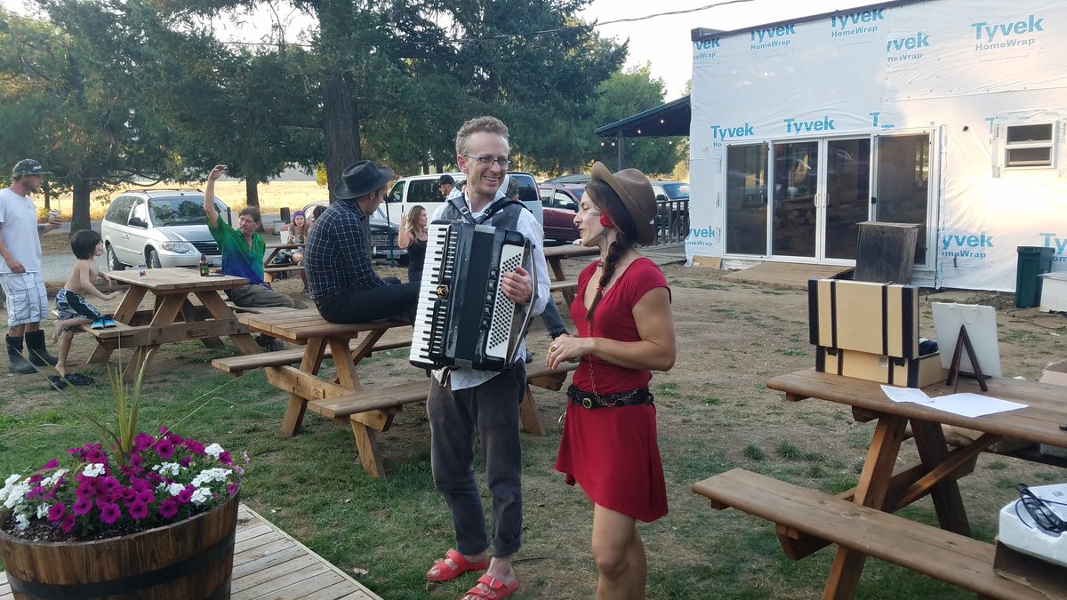 themaili's tweet photo. Setup at Williams, w/ Aurelia of #IntuitiveCompass who set up the show. She & Jason are so freaking incredible. <3 #DebauchTheWestCoast2017 https://t.co/Ef2L3f6YI9