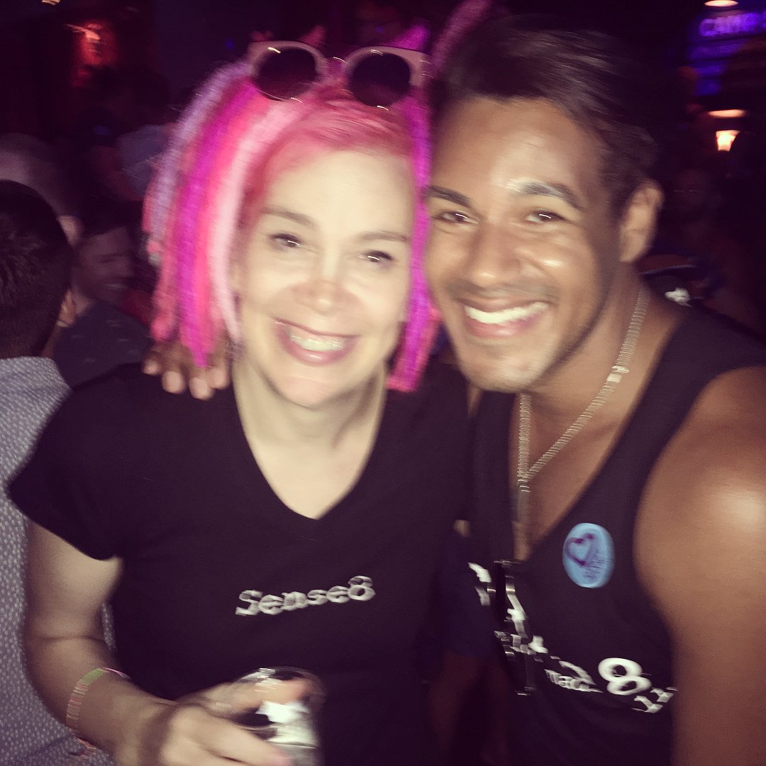 sense8la's tweet photo. Lana odia salir tanto en público, y hacer entrevistas, pero esta haciendo todo por @sense8 y más que por la serie, por nosotros! #sense8 https://t.co/jFzp5PtRkl