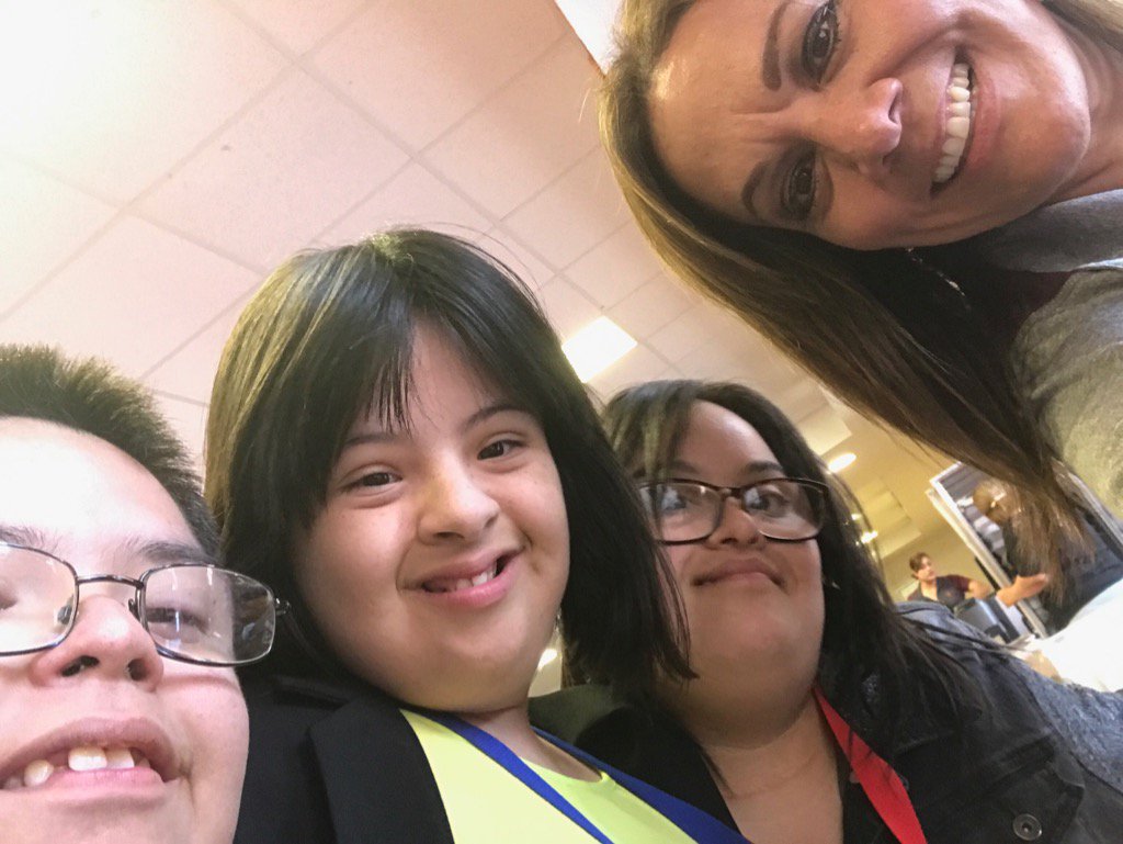 CindyARetana's tweet photo. Spending time with some of my favorite lunchtime cuties!#AztecEmpire https://t.co/NlfW1nW3es