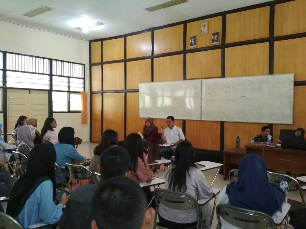 himatansifeb's tweet photo. Sosialisasi kepada maru akt'17 mengenai perkuliahan di jurusan akuntansi #HimatansiTuntas https://t.co/9Yd603xQ8v