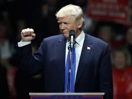 exoticgamora's tweet photo. #BreakingNews🔥Trump live
🔥Defends his speech
🔥Defends alt right protesters' rights
🔥Says removing statues is wrong
🔥Confirmed he's racist https://t.co/sGzroJmDPV
