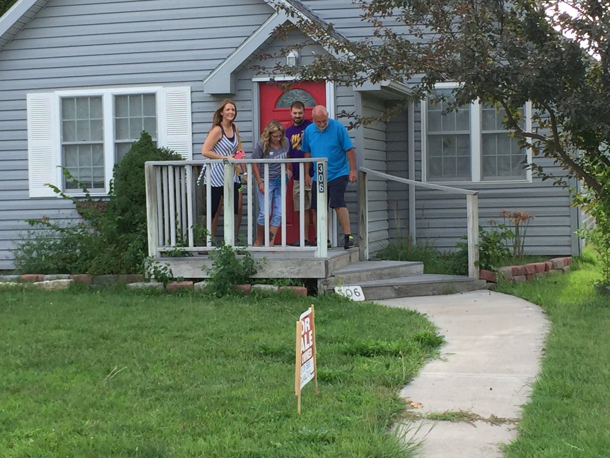MinnHScats's tweet photo. USD 219 staff getting the year started with a town scavenger hunt!  It's going to be a great year in Wildcat Country!! https://t.co/utK3Zw6m7P
