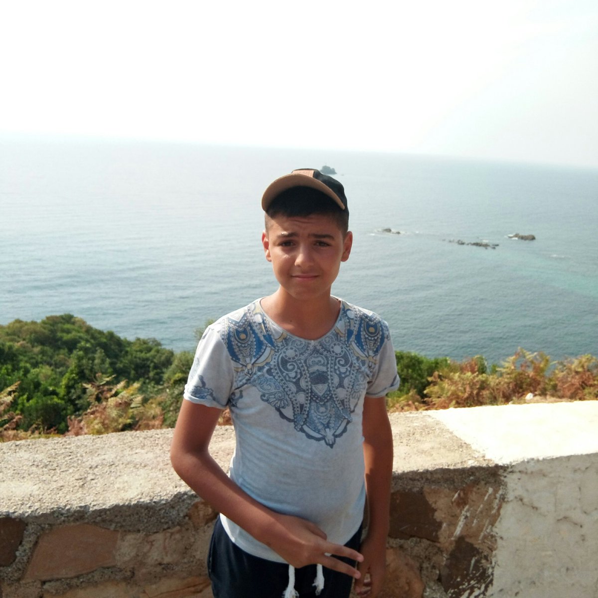 12Behih's tweet photo. #NouvellePhotoDeProfil https://t.co/J5bAdFPSUO