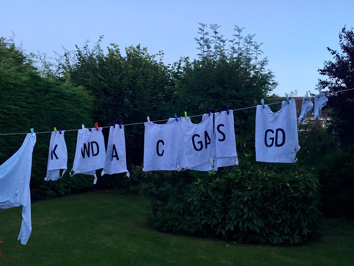 RawcliffeNetbal's tweet photo. @fayewilson1990 claims she's washed the bibs, we reckon Maggie has been round' ππ
#PrincessFaye #Magatron #NetballFresh https://t.co/WD2xTEOyC2