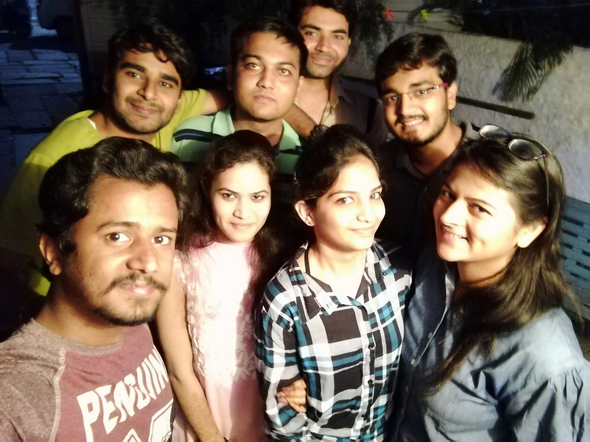 AnkitShah09's tweet photo. We started our blessed childhood together. God's grace,dignity,Goodwill takes us to the new heights. Keeping the memories alive
#manymissing https://t.co/ovW6572GtP