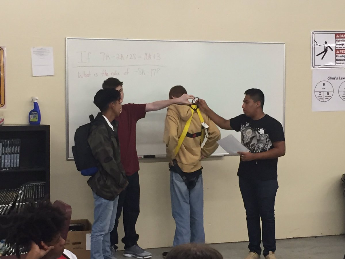 CofieldRuss's tweet photo. Industrial Maintenance students @PVHigh gave safety presentations.  Safety is job1!  #wearepvhs #careerteched #gobuildal https://t.co/fAzBABFRGZ