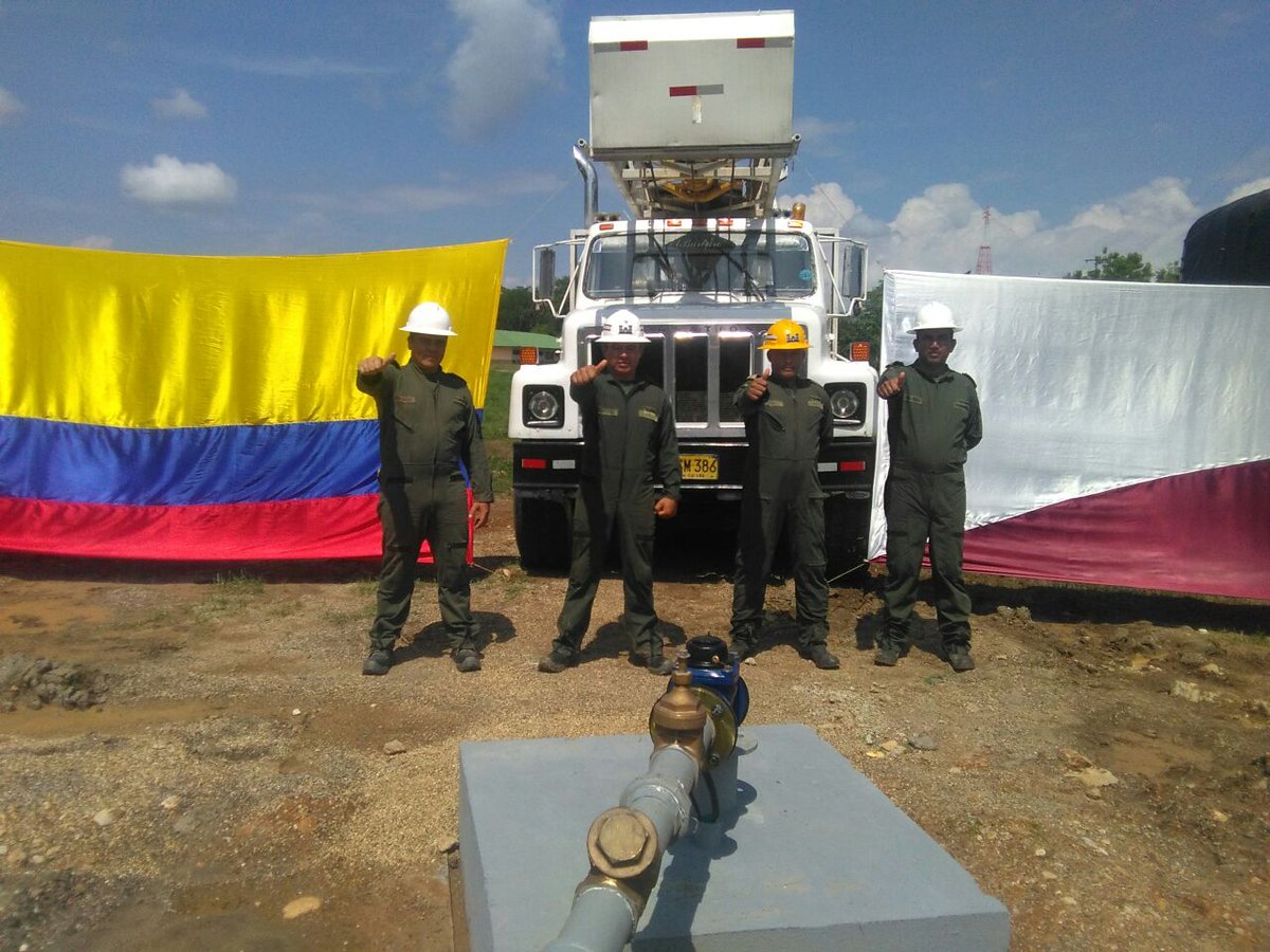 natandrearc's tweet image. #IngenierosMilitares @EJER_COL   entregaron pozo de agua con caudal de 5 mts/seg. al servicio de los soldados #Multimisión #PtoBoyacá