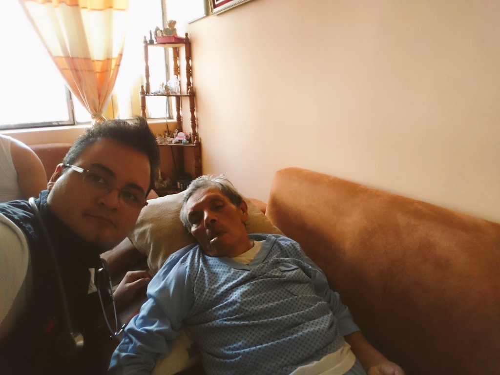 leortiz89's tweet photo. Visitas domiciliarias a pacientes críticos y personas con discapacidad #Distrito10D01 @MVEspinosaS @Lenin https://t.co/xOiswrU4pc