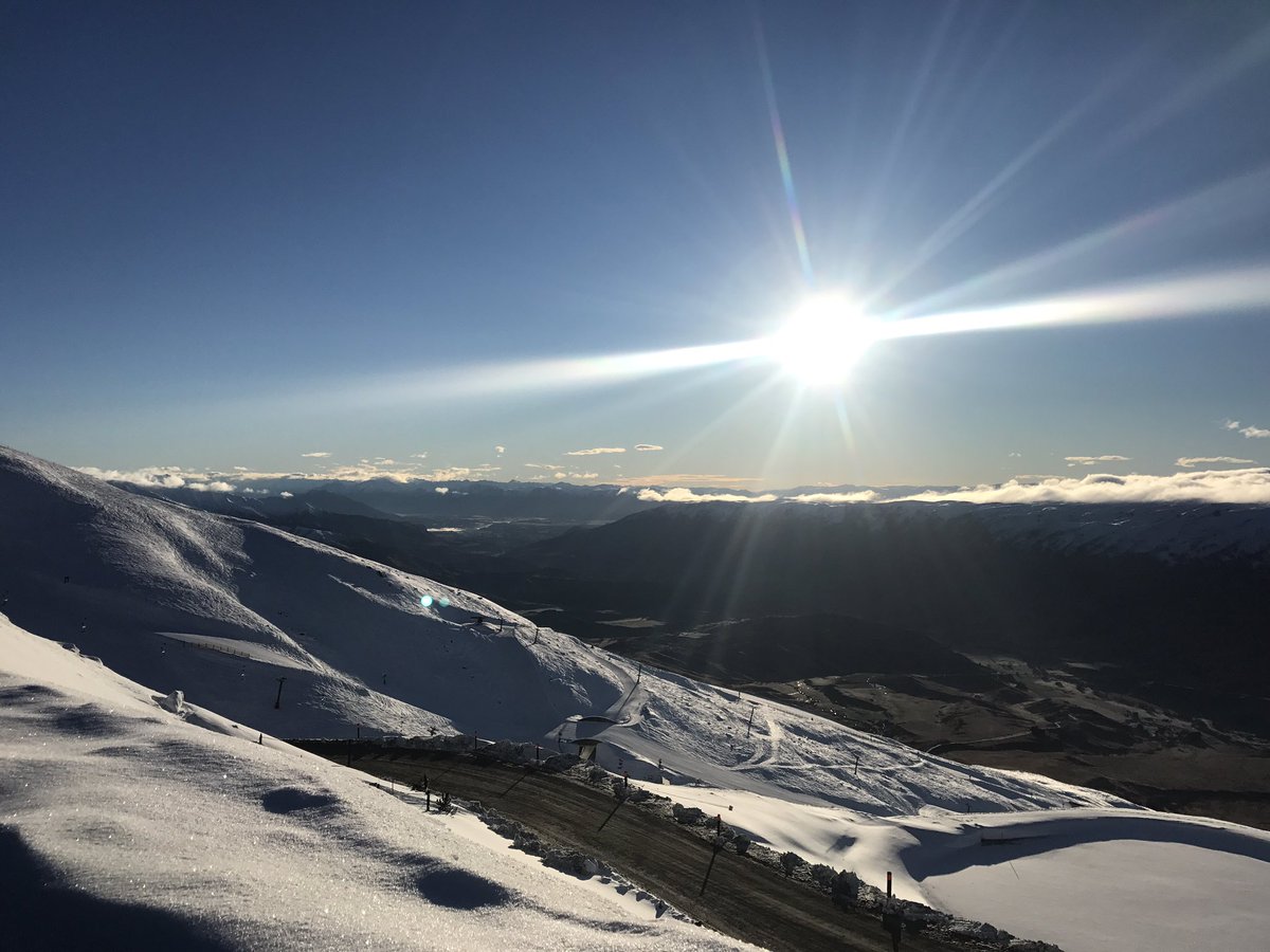 CardronaNZ's tweet photo. What. A. Stunner. https://t.co/LLFQR2pRsG
