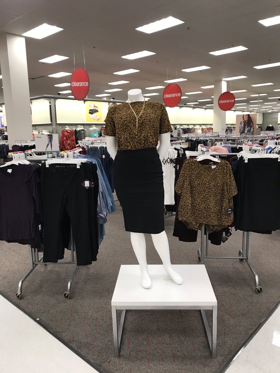 arys_20's tweet photo. Remerchandising AVA VIV #DayToNightOutfit #VMTLStyle @Lmpatajo @TargetStyle #T1927 https://t.co/bgYbn1FkNx