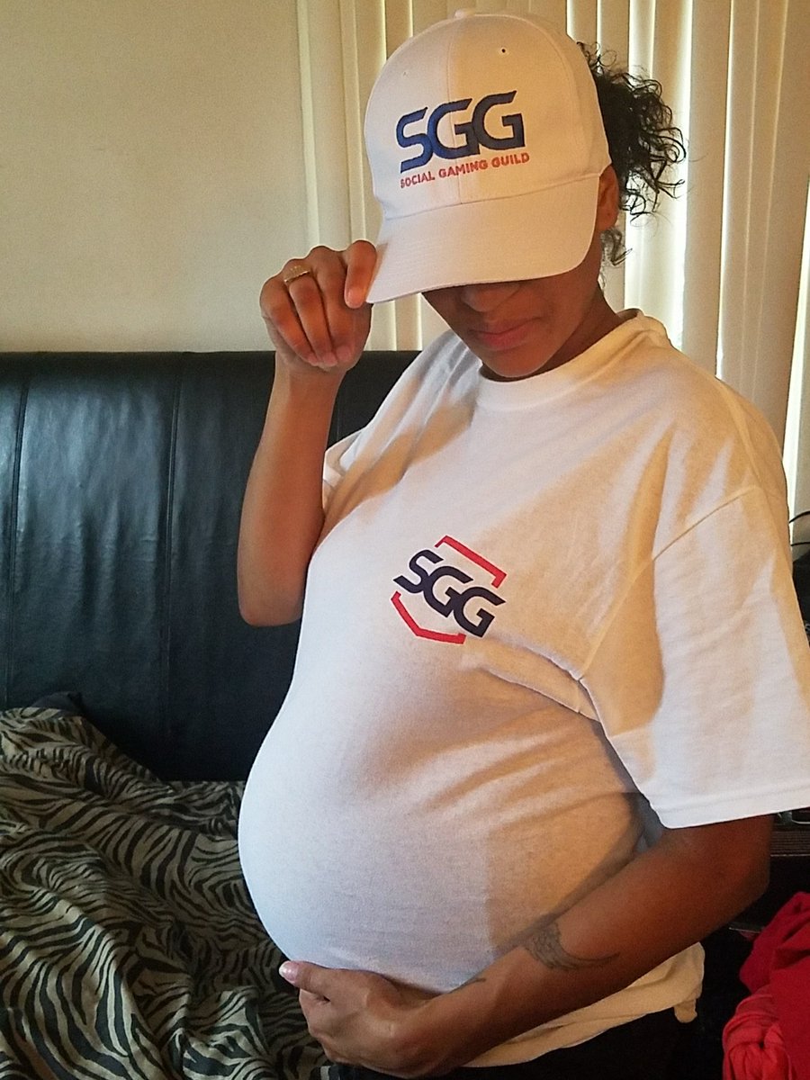 Just4R6clips's tweet photo. @TheSocialGG so I come out the shower to see my pregnant fiance wearing my SGG gear😲😍😘😣 https://t.co/62kqBl7oqo