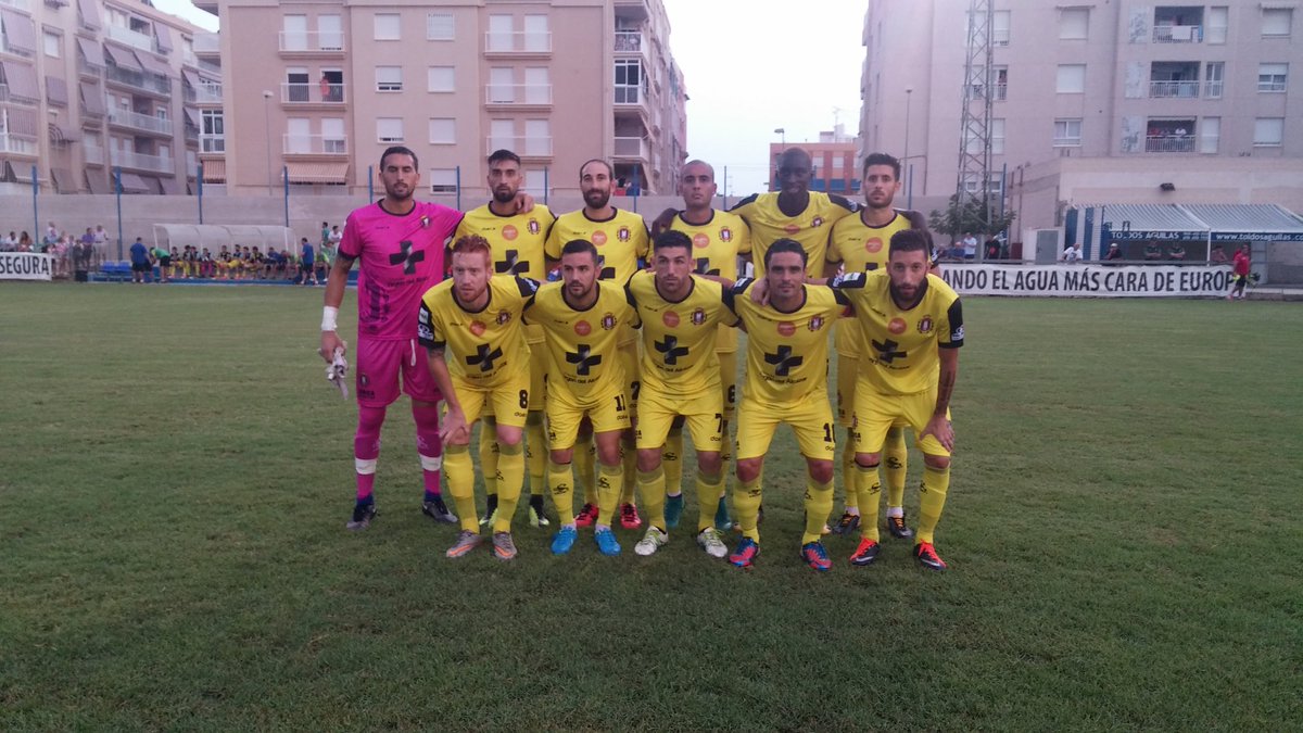COPE_Lorca_'s tweet photo. El @Aguilas_Fc gana el Trofeo Playa y Sol tras imponerse en los penaltis 4-1 al @lorcadeportiva . 
El partido terminó 0-0 https://t.co/DCmERGT1F5