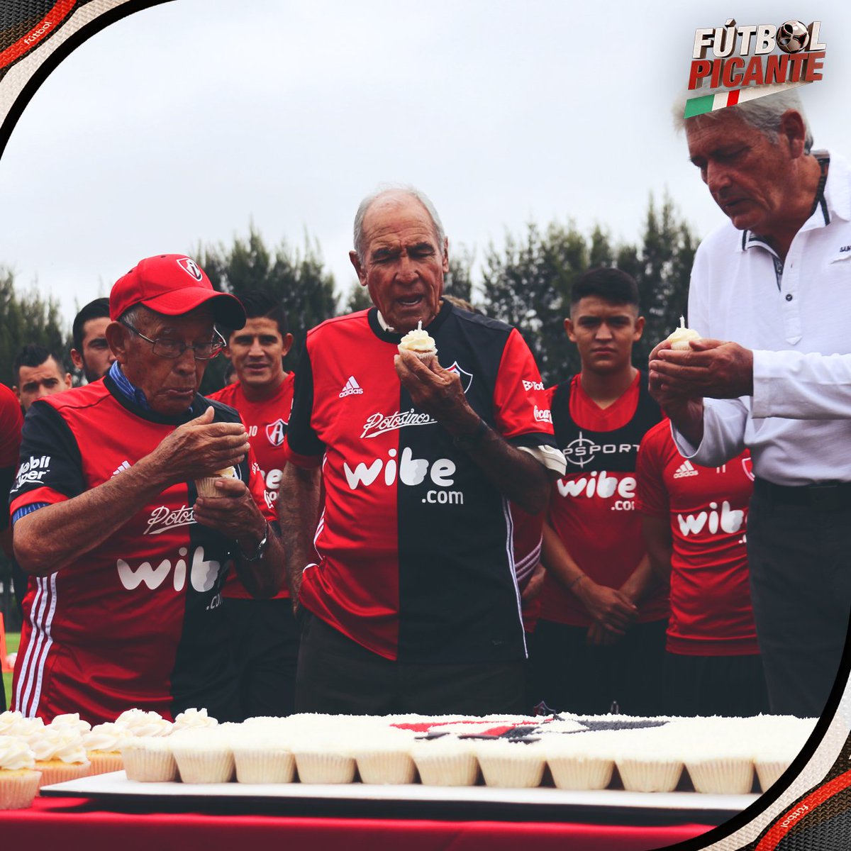 futpicante's tweet photo. Hoy los Zorros 🦊 celebran su aniversario...

Ayúdenos a completar la frase... 

101 años y el Atlas: ____________

https://t.co/mXb4BtvBmv https://t.co/wM49btJsds