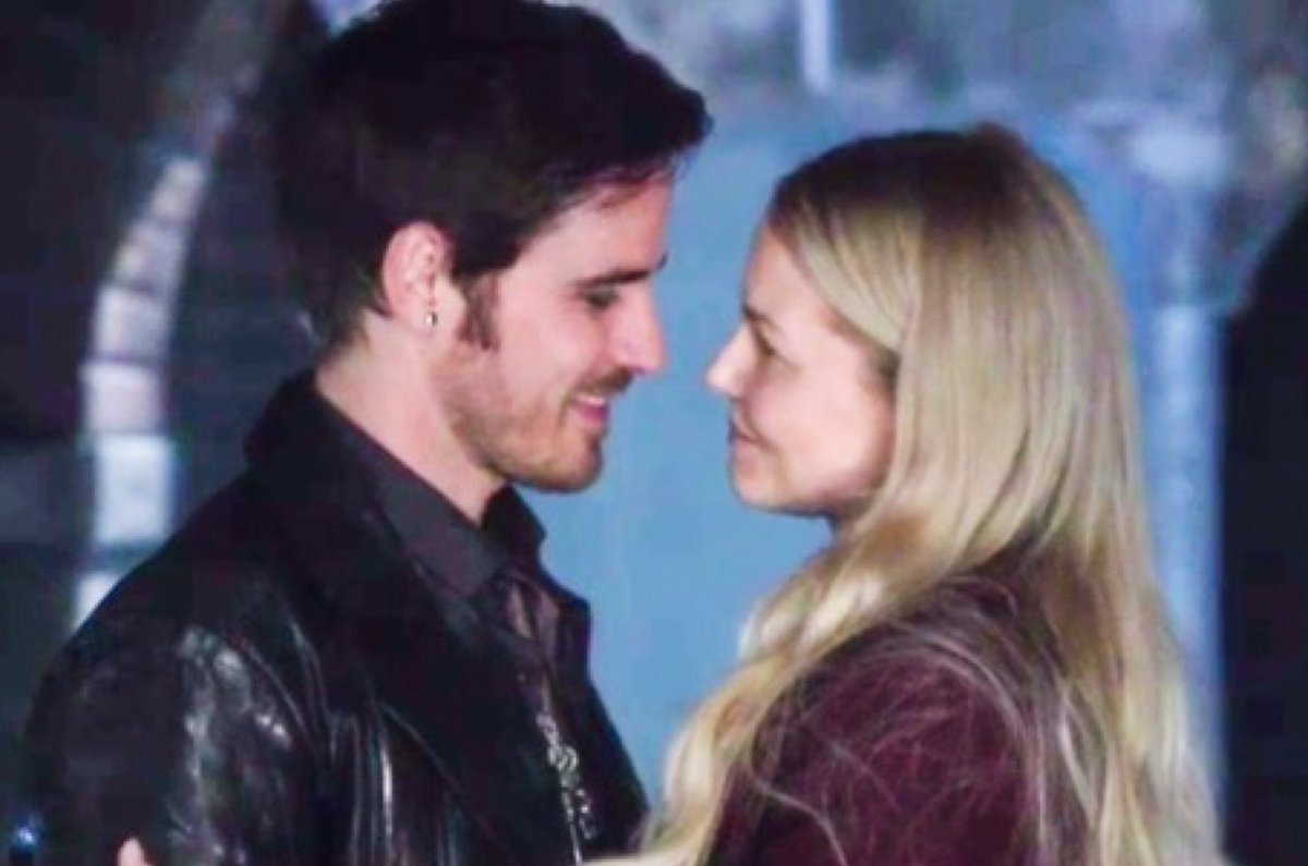 HookEmmaLove's tweet photo. With you I have everything ♥️
#CaptainSwan #OnceUponATime @colinodonoghue1 @jenmorrisonlive @AdamHorowitzLA @OnceABC https://t.co/jC30tk3T5q