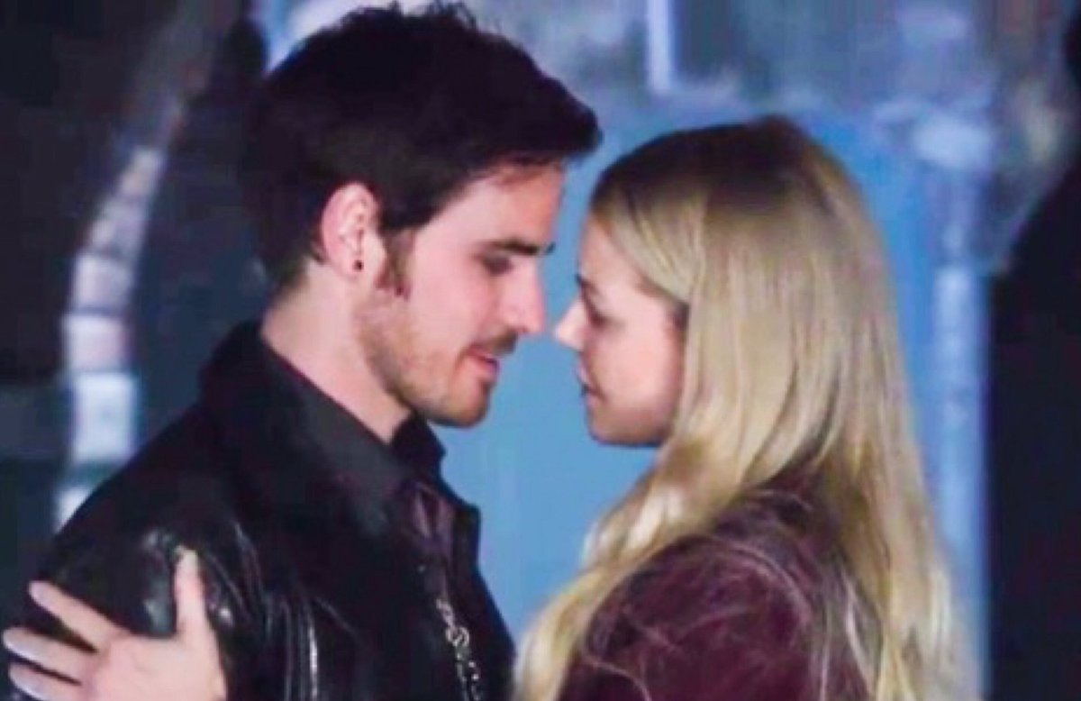 HookEmmaLove's tweet photo. With you I have everything ♥️
#CaptainSwan #OnceUponATime @colinodonoghue1 @jenmorrisonlive @AdamHorowitzLA @OnceABC https://t.co/jC30tk3T5q