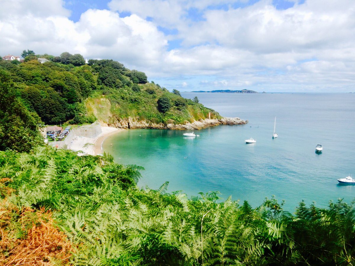 AlexFrancis81's tweet photo. Blissful walk from Fermain to Marble Bay @gsybeachguide #Guernsey #SummerHols https://t.co/hncrFrAT99