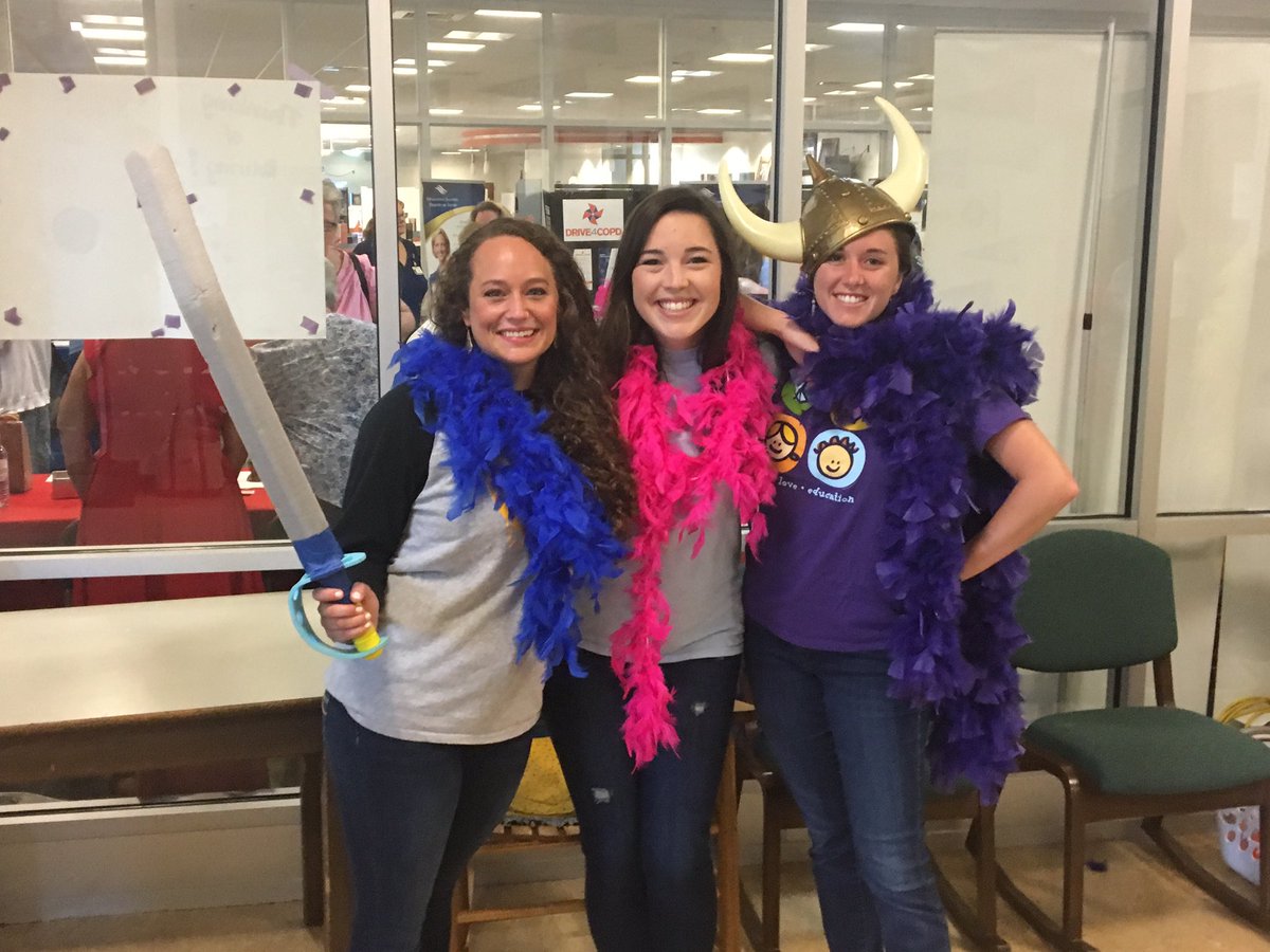 MrsGreenWCS's tweet photo. Definitely enjoyed the photo booth today! #WeAreWatauga #GVSRocks https://t.co/BTN6kZYJjZ