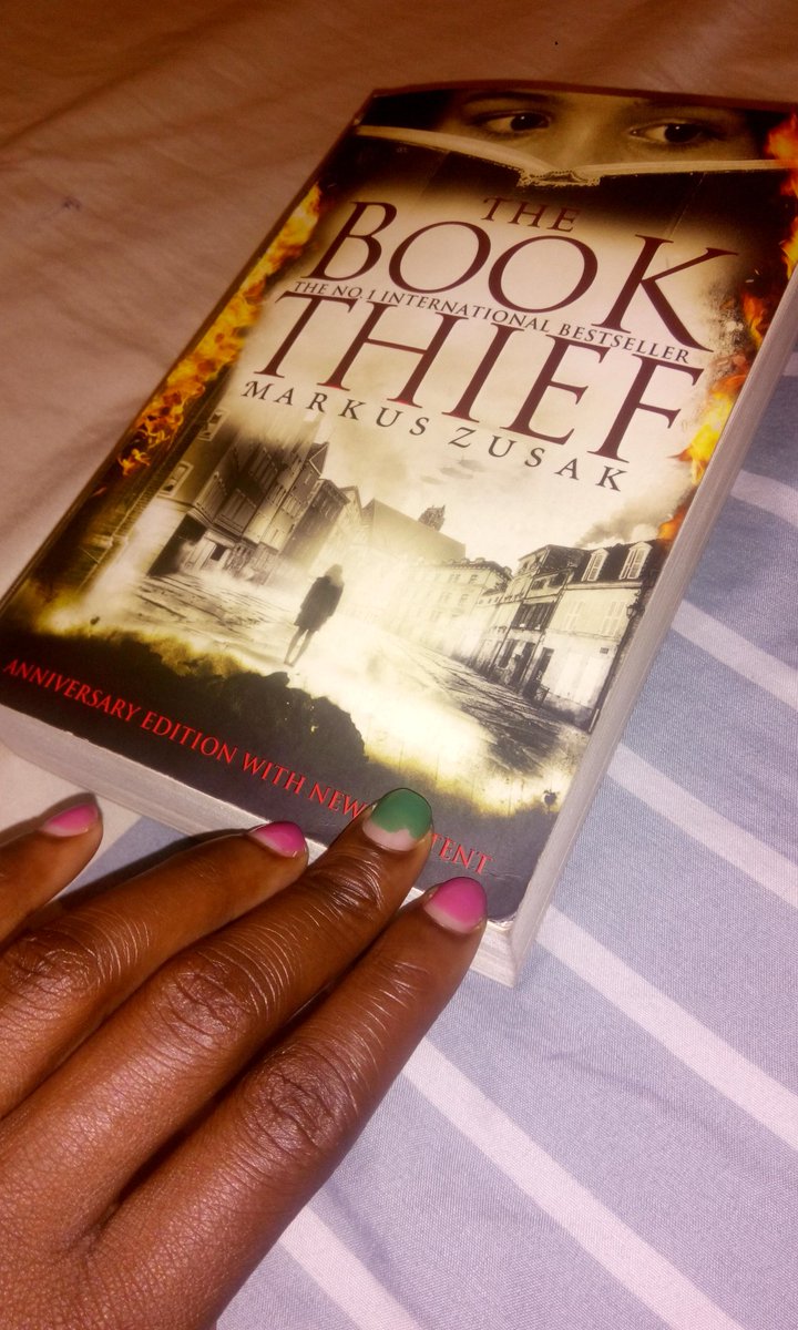 cellie_beckie's tweet photo. Wooooooh! Anyone else read a novel about The Holocaust? I'm a mess. The end too devastating. Whoa
@Markus_Zusak 👏👏
#paperfury https://t.co/AuhYCcDWN7