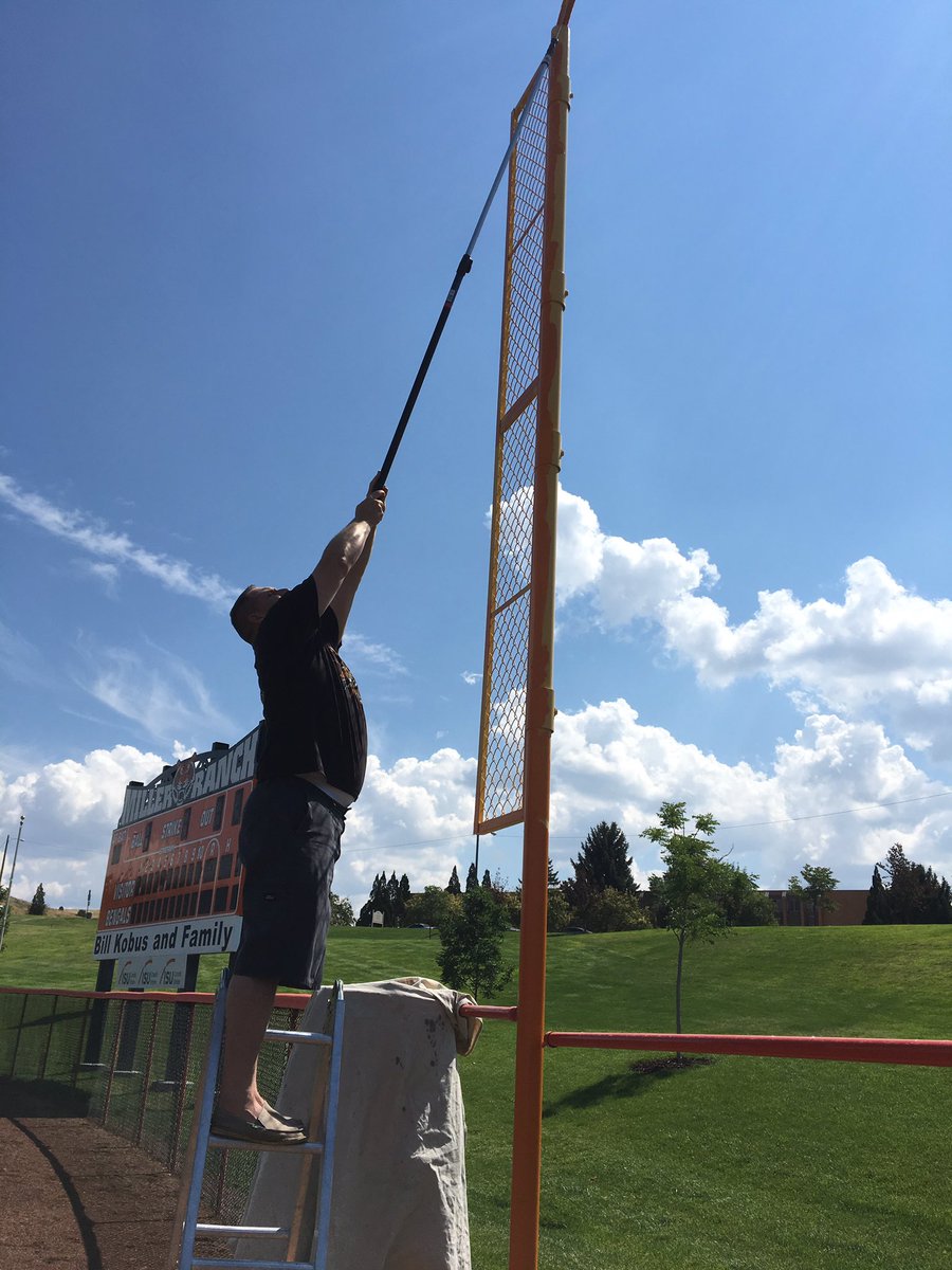 Painting the foul poles with Joel and Blaise <a href="/ISU_Compliance/">ISU Compliance</a>. Thanks for your help guys. Bleed black and orange 🐅💪🏼