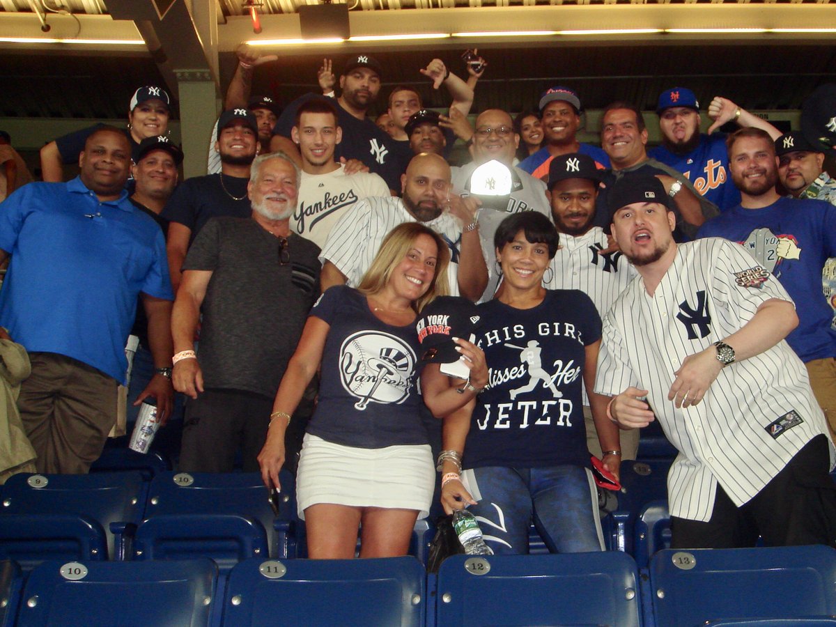 KD_SWAGGER's tweet photo. Group shot at Yankee Stadium for Game 1 of Subway Series 2017 & this was only half of us. #35Deep #NYYankees #NYMets #SubwaySeries #BASEBALL https://t.co/Xwj1OznEmH