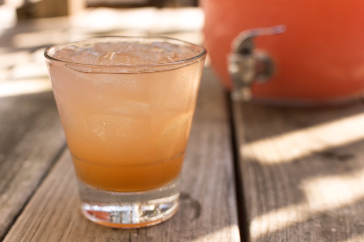 RedBrickkitchen's tweet photo. We're also serving a Grapefruit Beer Punch, topped with your favorite beer! #craftcocktails https://t.co/5SgopPAymm