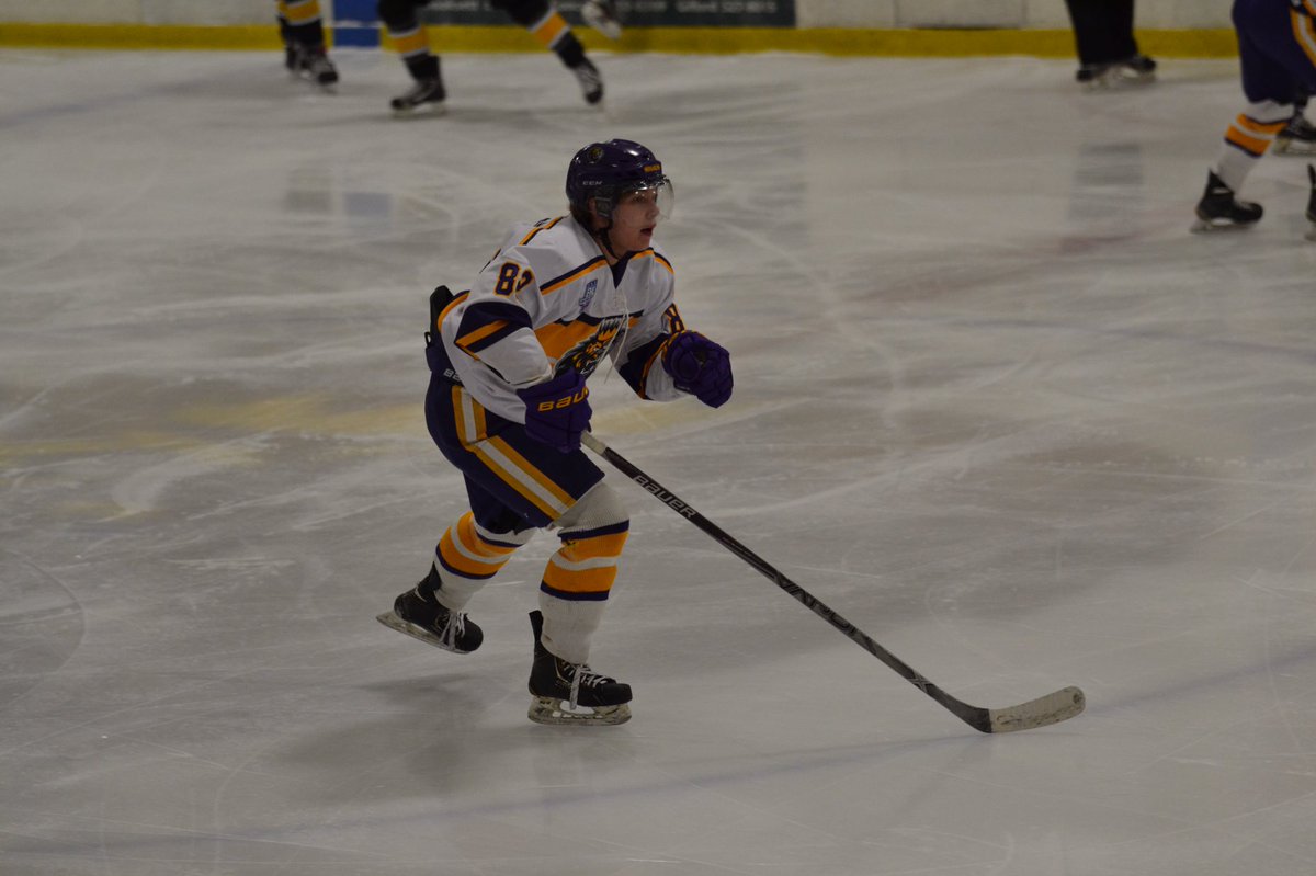 NHJRMONARCHS's tweet photo. ROSTER UPDATE: The @USPHL team has re-signed '97 F Justin Goldman. He becomes the 9th @EHL_Hockey Alum to join the 'Narchs. A huge addition. https://t.co/tI7T9Pa3B0