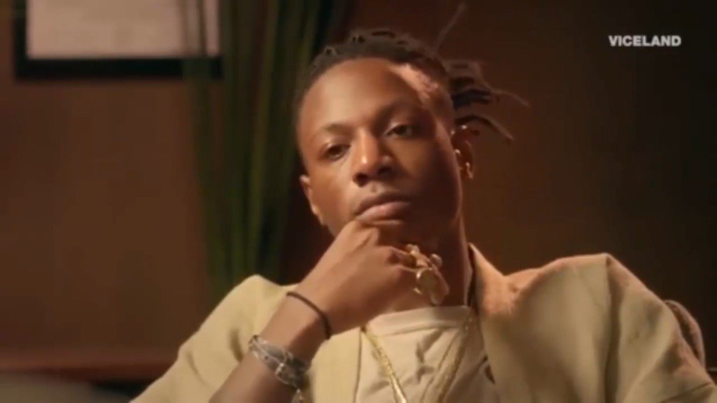 maikaloha's tweet photo. My guy is wearing a watch on his ring&pinky finger #joeybadass #47goons https://t.co/PhXAtrTfjf