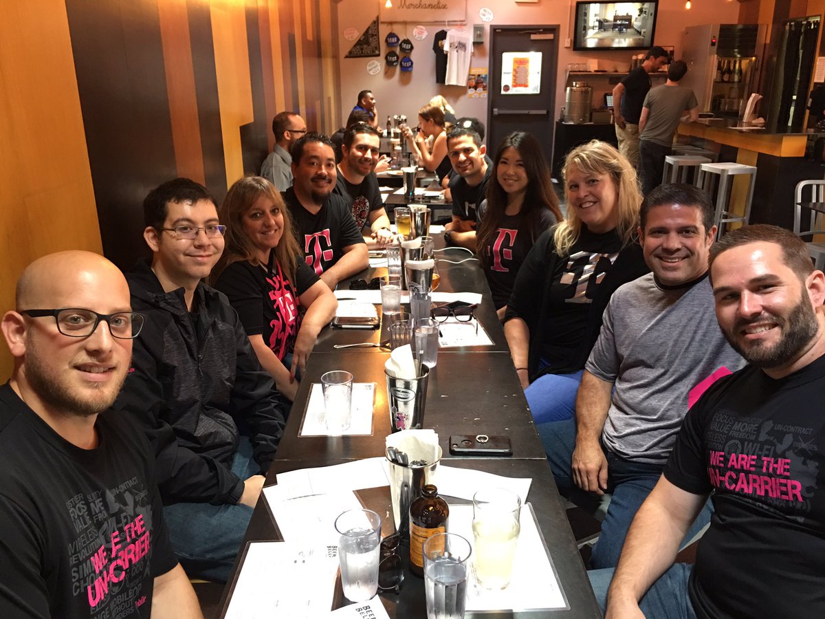 SteveFiguresOut's tweet photo. Gotta love when HQ comes out to support the field! #ONETeam #TPRFirst #TMWireless https://t.co/iPHUHwu72y