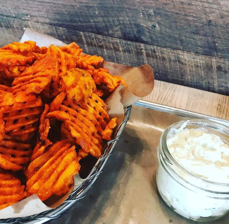 SoHoSocialAL's tweet photo. @bestiesdobham thx for the  pic &amp; shoutout! Y'all come see us for beer &amp; burger specials tonight. @myfoodieaffairs @alabamafoodist #besocial https://t.co/eydR76GMct
