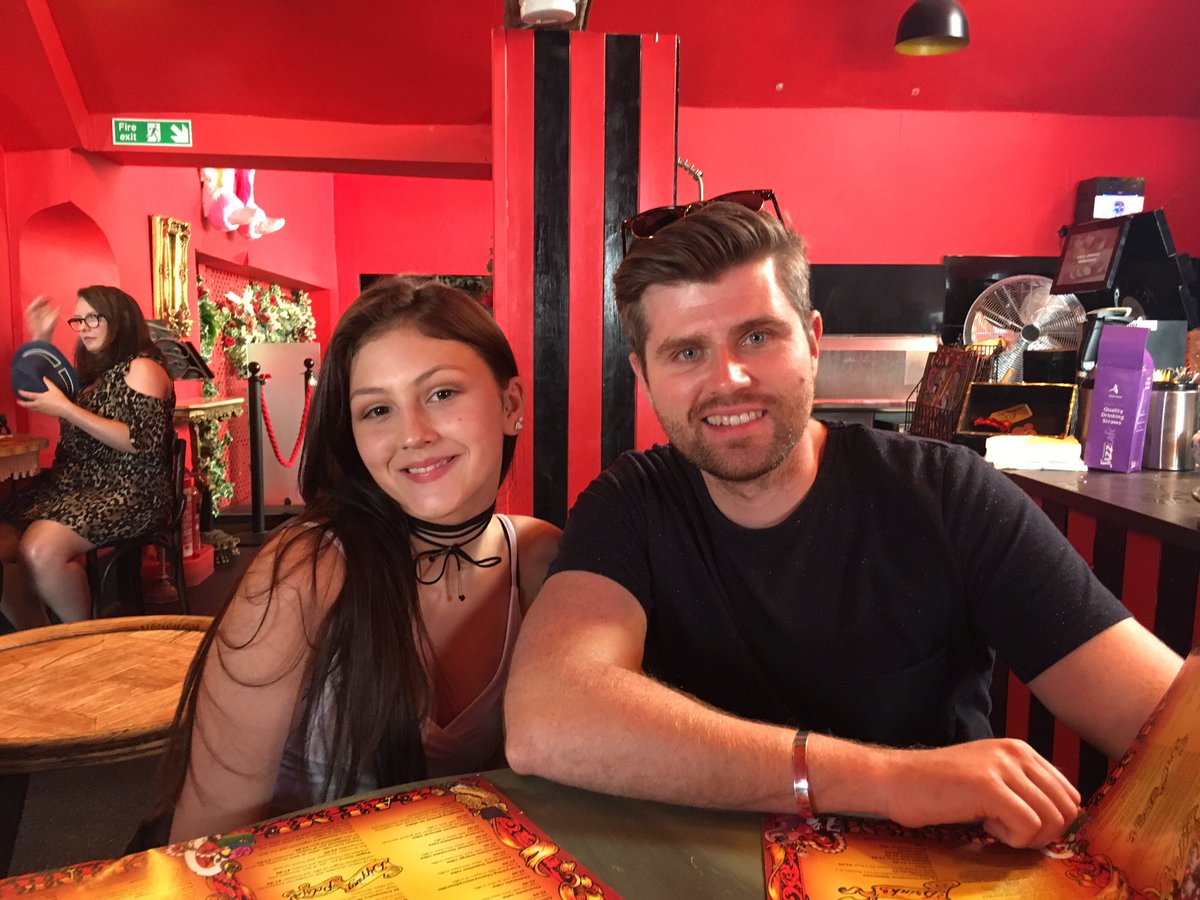 MarrinerJane's tweet photo. Yesterday we went to @choccywoccyshop in Brighton - it was yumtastic! We stuffed ourselves silly with cake and dipping pots 😆🍫❤️⚓️ 💀 https://t.co/5XwsFxMH7f