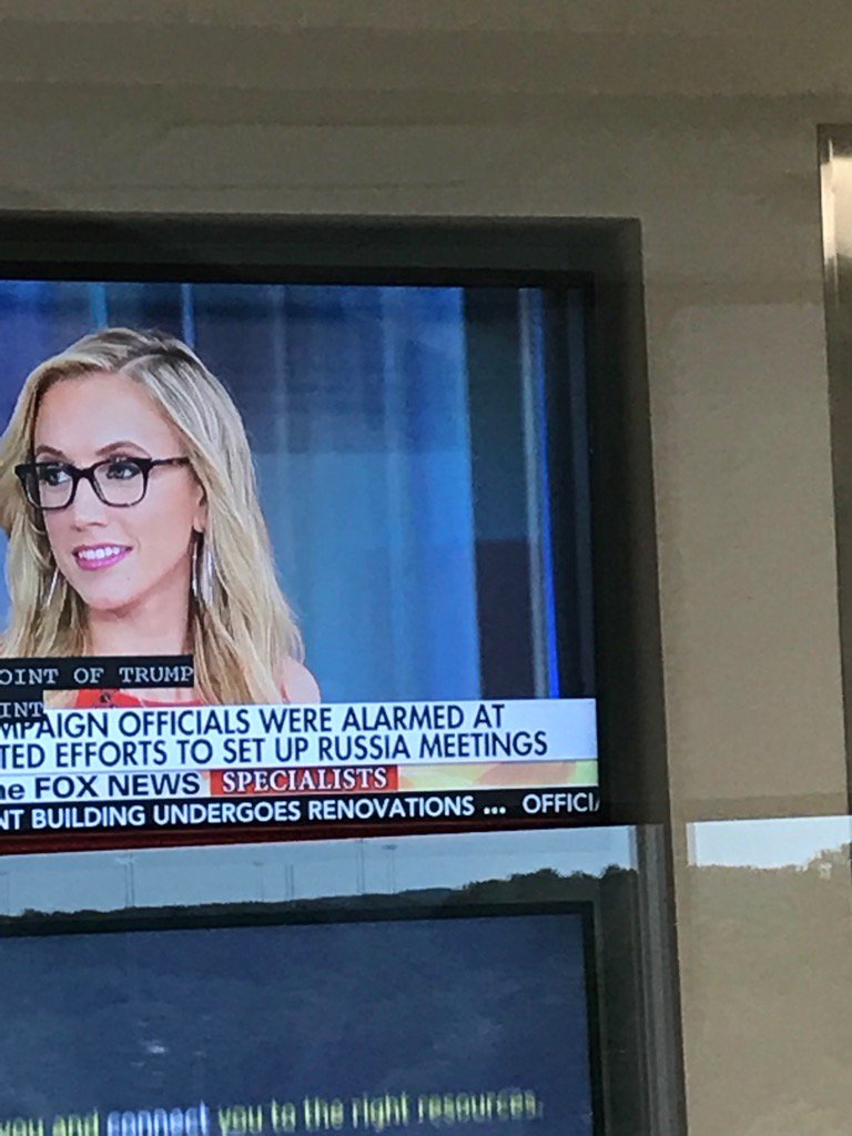 Salmpiece's tweet photo. . @FoxNews love @KatTimpf on my TV #nosoundneeded although she smart too 😉 @KatTimpf sup https://t.co/froGjSDuB0