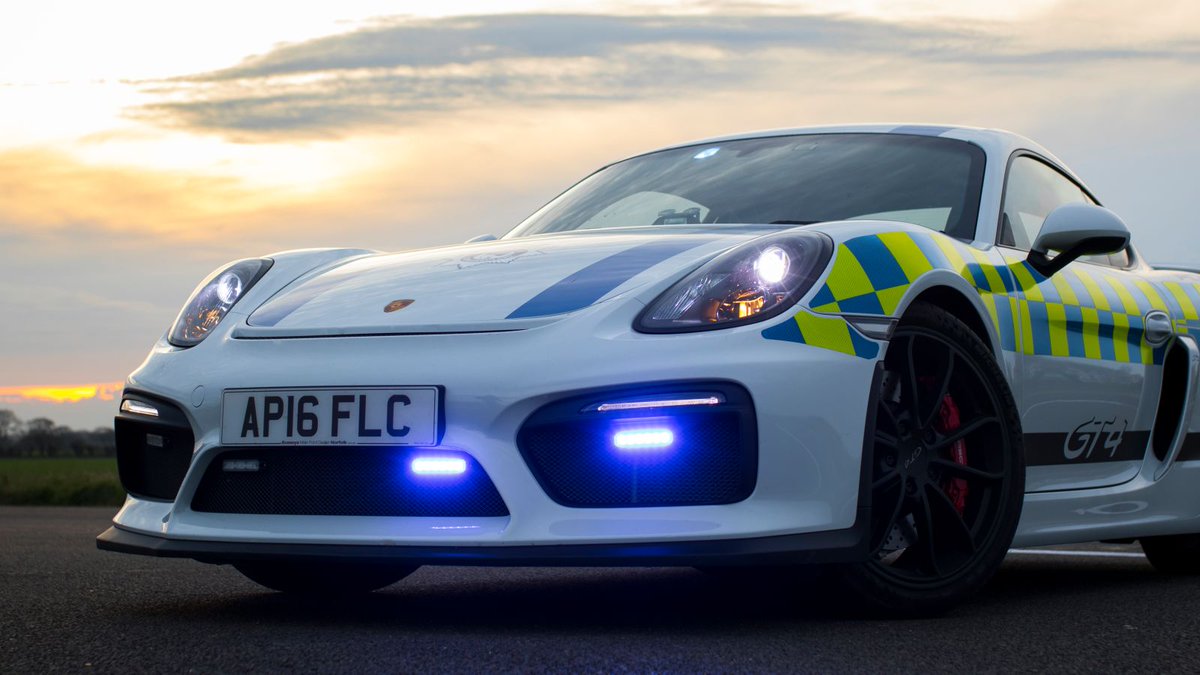 RipplesNetwork's tweet photo. I pulled into a petrol station this morning behind this police car - Porsche Cayman GT4! I reckon they'd probably have the edge on my Golf! https://t.co/rSEQGBr3dq