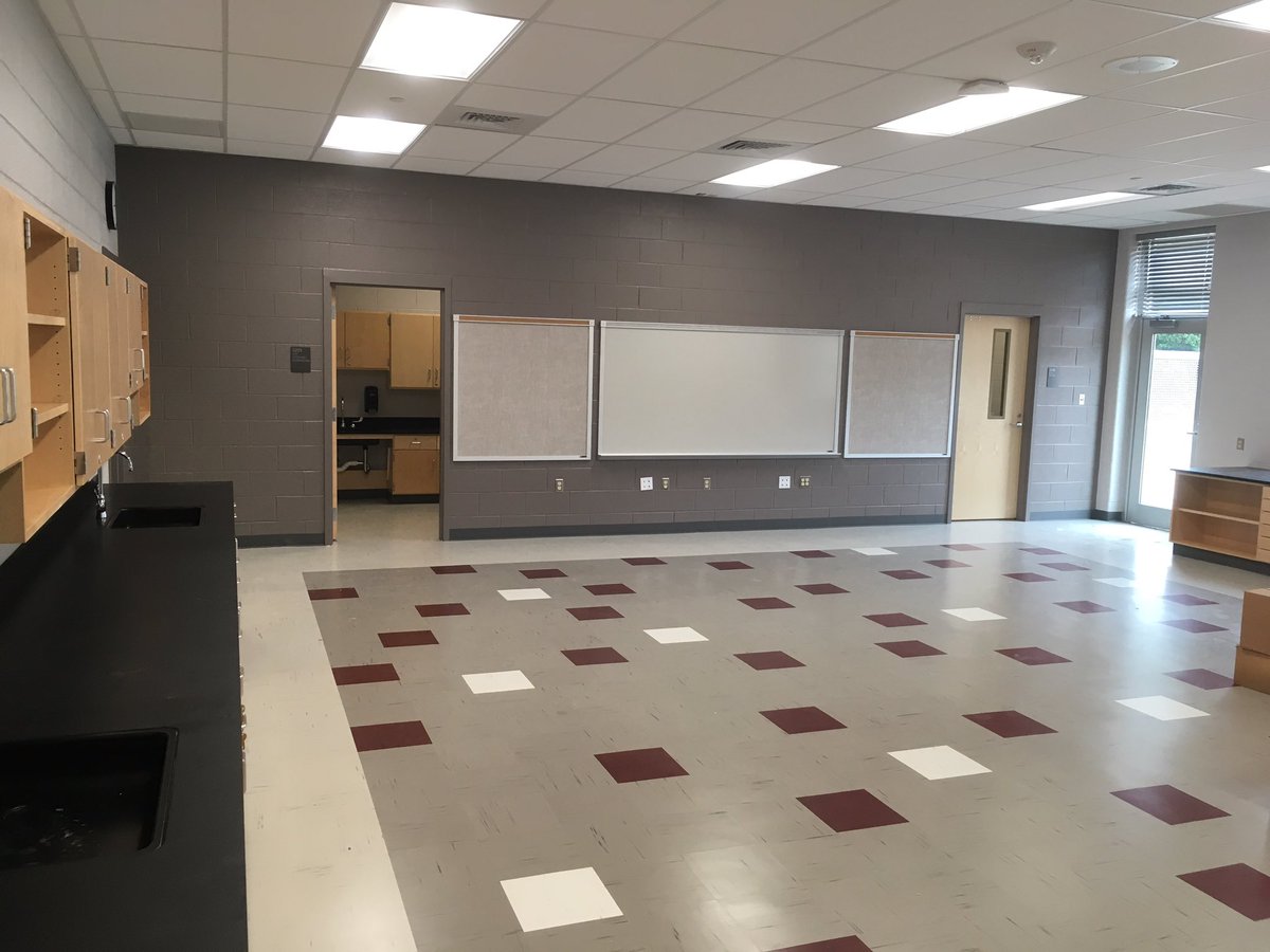 Relayartstudio's tweet photo. Check out the new Art Room at Relay 4.0! https://t.co/ZP0p4j8I9h