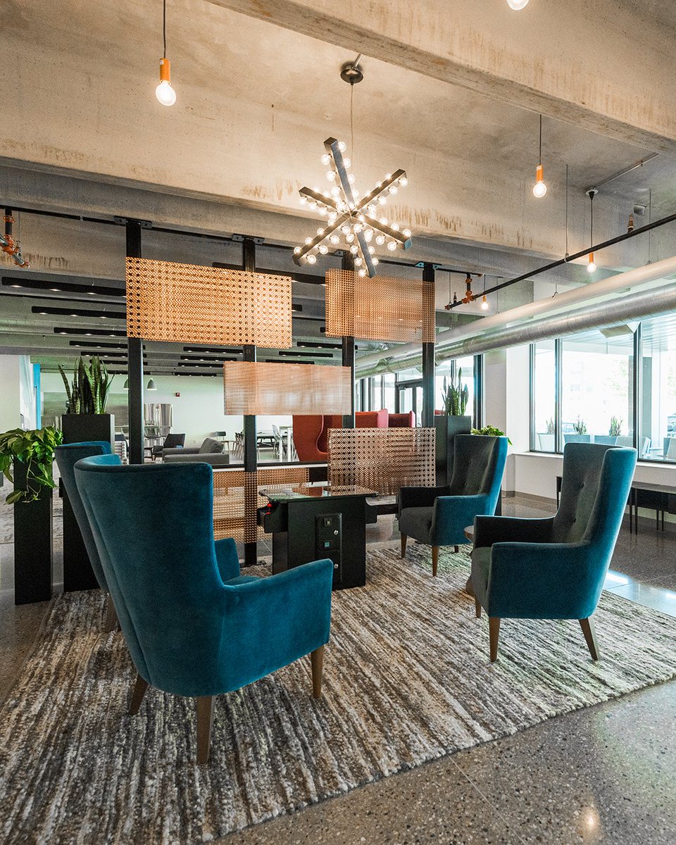 westelmwork's tweet photo. A modern spin on an industrial space.✨ The grand lobby of an apartment complex in the city's Lower East Side by WORKSPACE Milwaukee. https://t.co/FYiff8Lluf