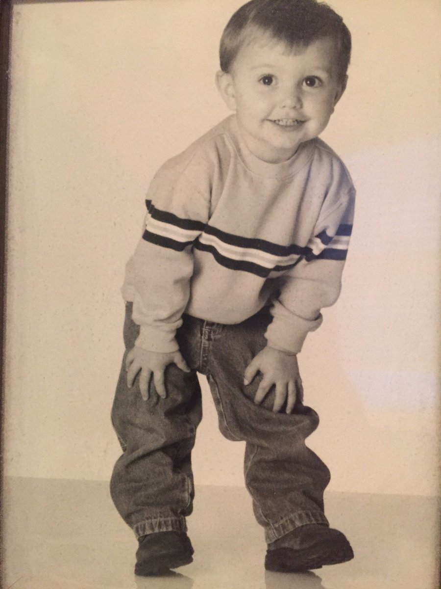 MarshallOwens9's tweet photo. Last 1st day so I had to recreate my first day of pre-k https://t.co/5Ci5RKvt04