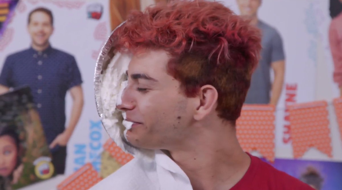 SunnyDaProducer's tweet photo. @NoahGrossman214 That profile tho! #profilegoals #SmoshPit https://t.co/pdMkz29e0c