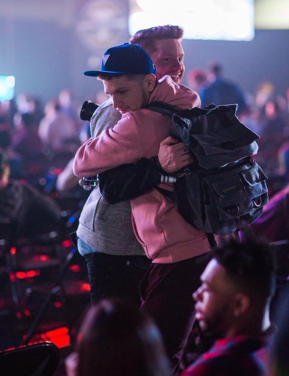 hitchariide's tweet photo. happy birthday to two of my favorite people on this planet. 💚💜

@OpTicMaNiaC @bella https://t.co/FNN5JrjfQR