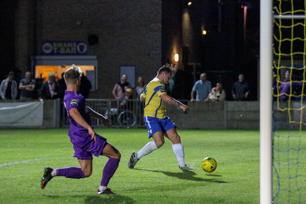 See you later keeper... nothing stopping <a href="/MaxWorsfold11/">Max Worsfold</a> making it 4-0 to @StainesTownFC