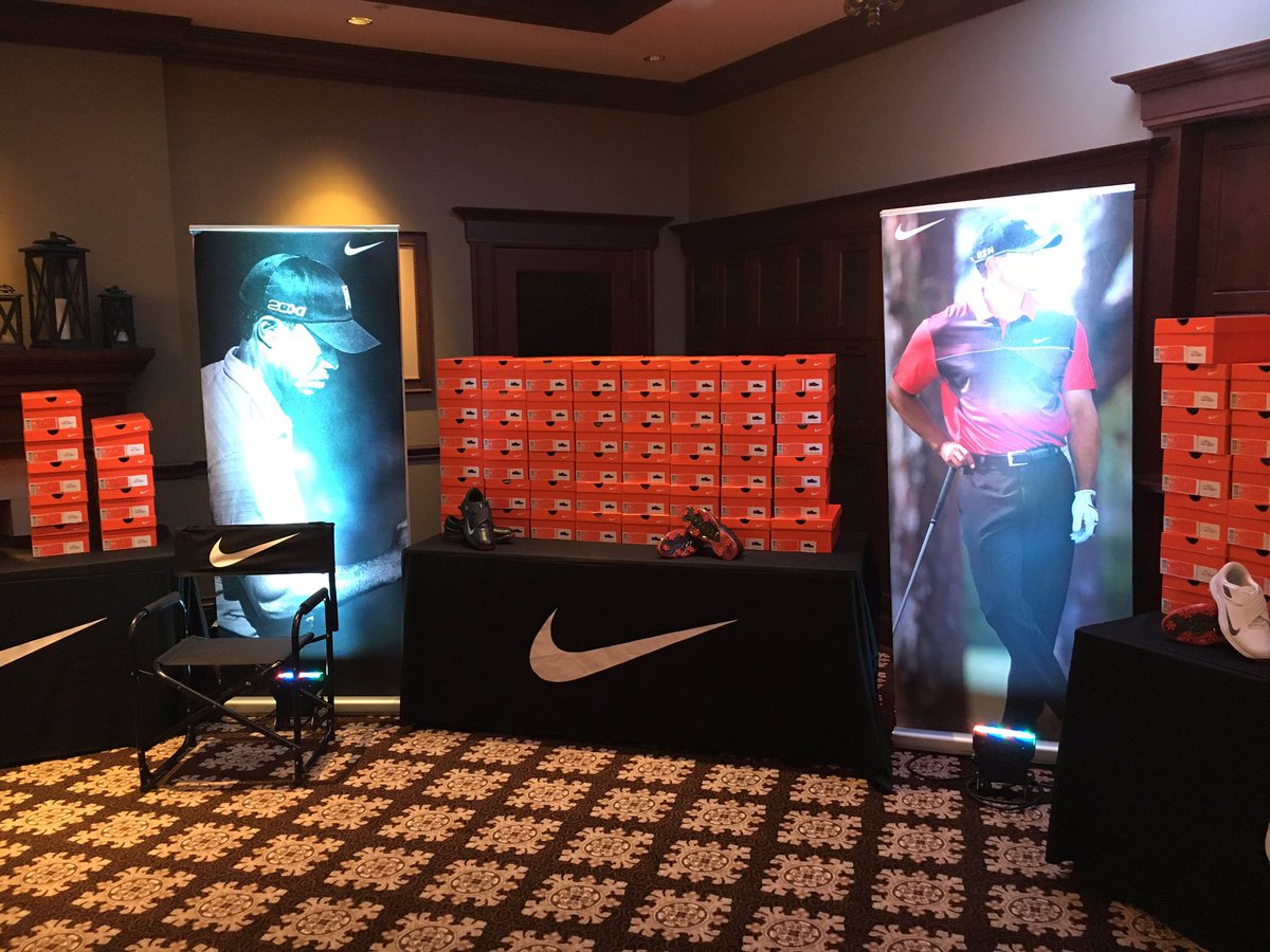 JonnyMacGolf's tweet photo. @nikegolf To this day, This is still the best set up I have done at any #PgaEvent. #QuickenLoans @TPCPotomac #NikeGolfClub https://t.co/JzbD1ld5ER
