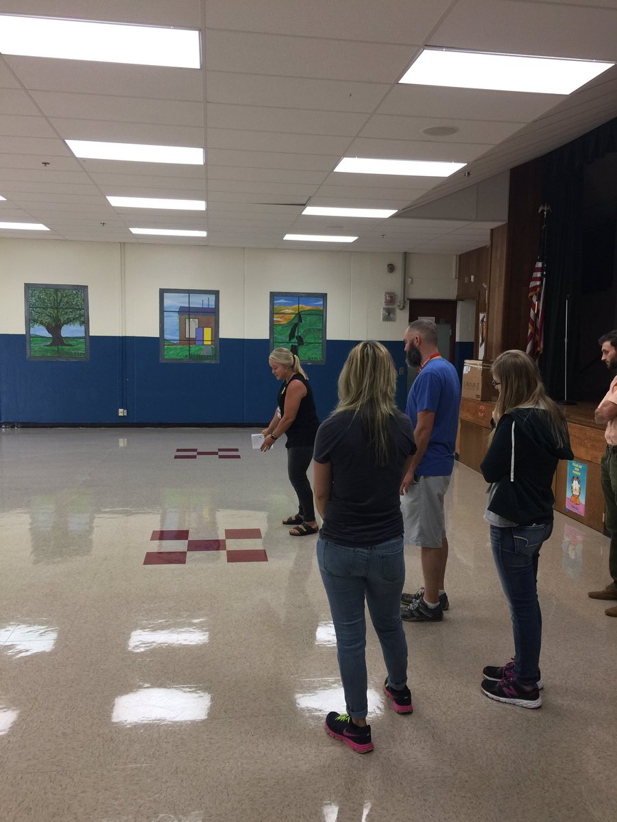 griffbrjones's tweet photo. School-wide procedures at Jones Teacher practice is key to success! #successTPS #PatriotPride https://t.co/6thz1FeCxL