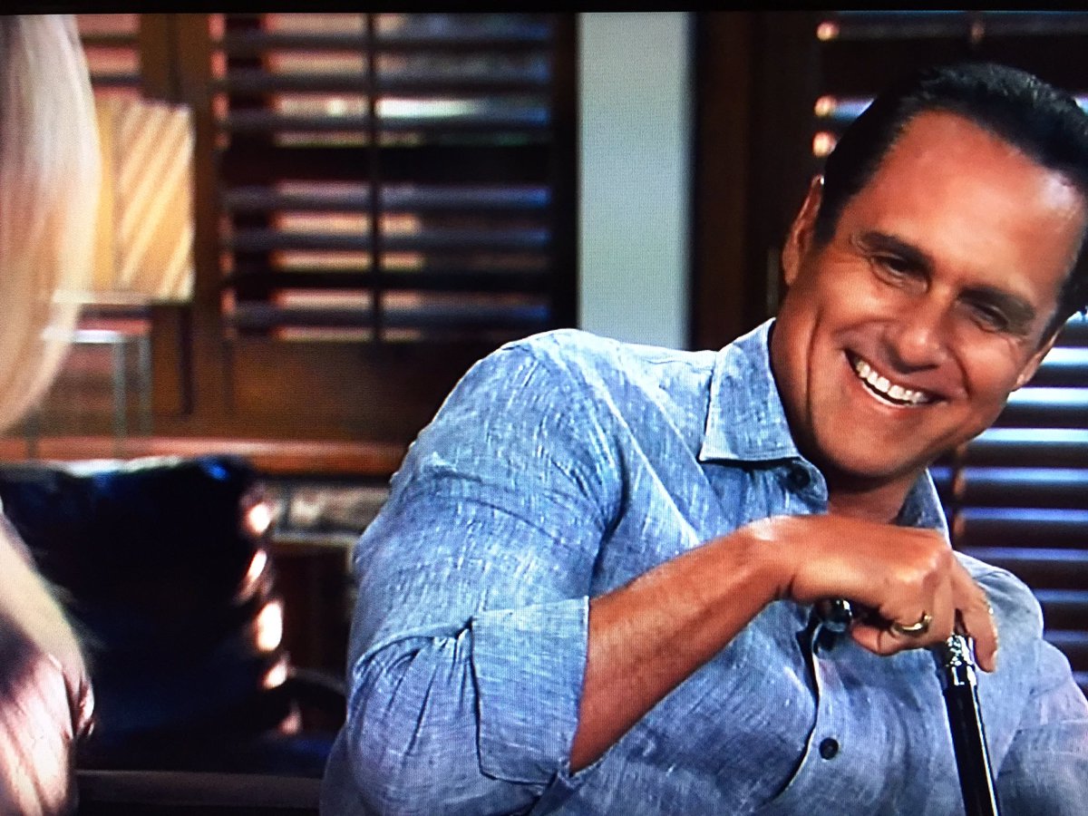 NDH_CarolinaGrl's tweet photo. That 👀 of love❤️!!! #CarSon #Soulmates #YearsandYearsofLove #Flirting #NeverOver #LoveWins! Ready 4 more #CarSonLovein17 #GH https://t.co/LRvCv3P9l8