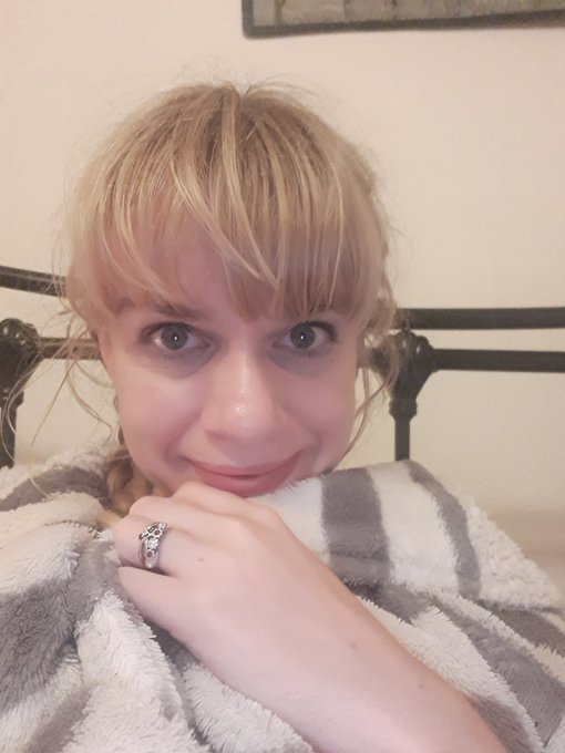 Night night 😚😚 https://t.co/4jVWabR50M<a href="/tag/camgirllife"class="tags"><span>#camgirllife</span></a>