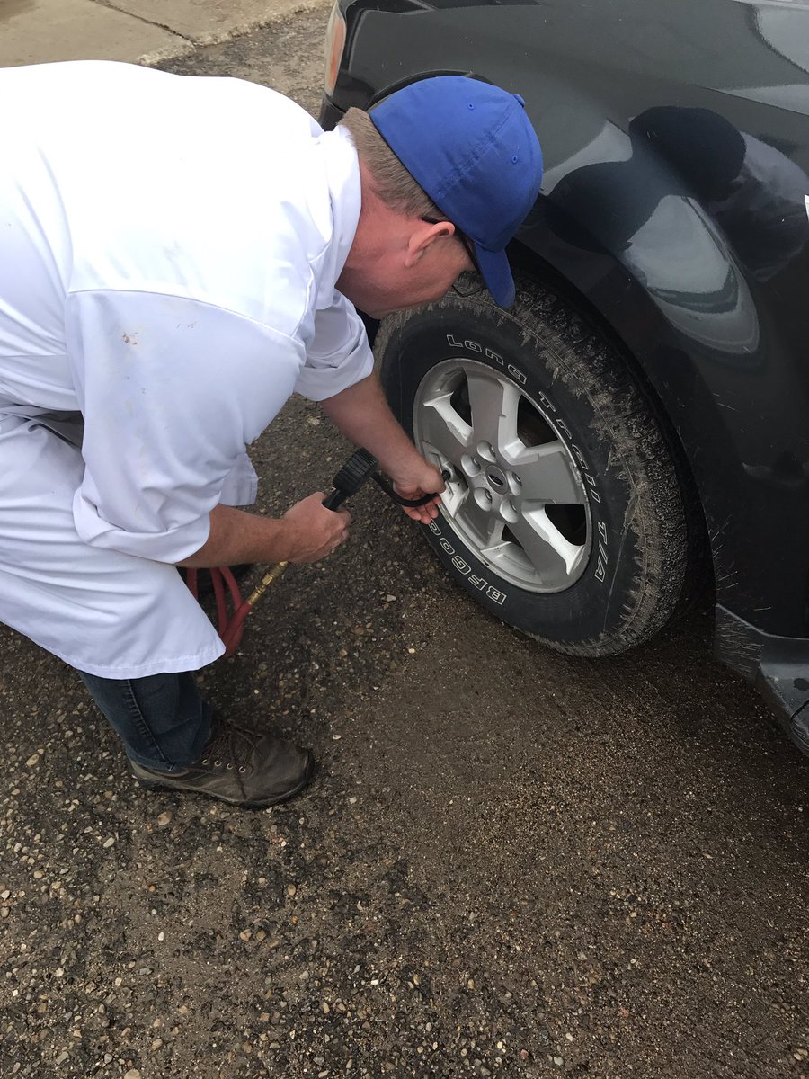 marysedaze's tweet photo. When you show up @Diamond7Meats to pick up the best meat &have a slow leak in your tire, you leave with it fixed! Thanks guys!! #exploreyll https://t.co/YRe7uibB5u