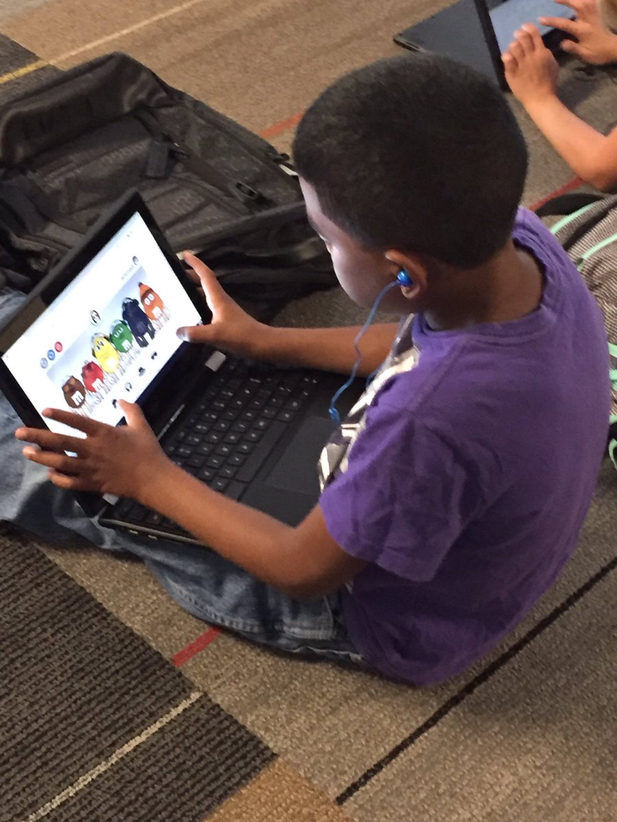 EISMusic's tweet photo. Fifth graders have fun composing with M &amp; M's today in music! https://t.co/ePODibUo5a