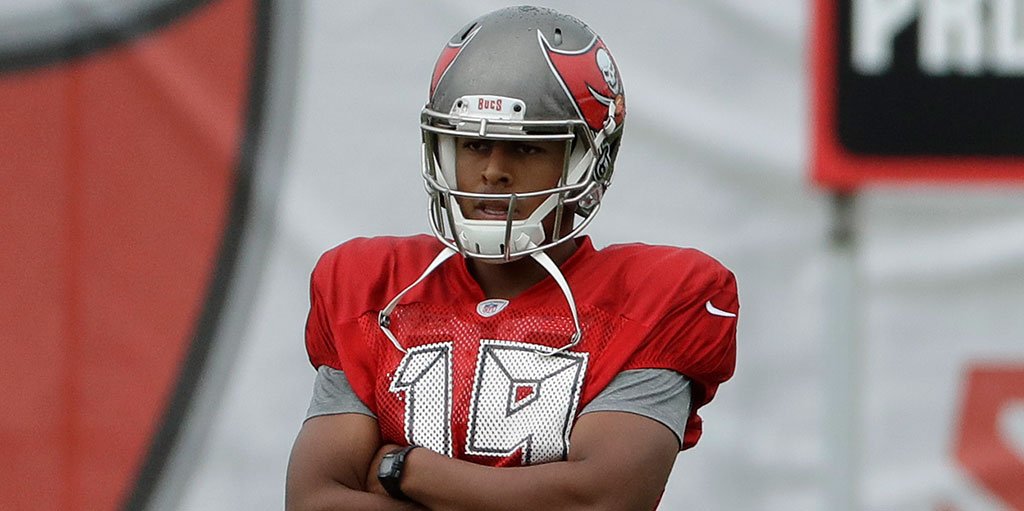 AroundTheNFL's tweet photo. End Around: 'Hard Knocks' teaser takes us inside drama involving Roberto Aguayo's final days with the Bucs
https://t.co/cBLOnf0xVX https://t.co/j4rLa8xmf2