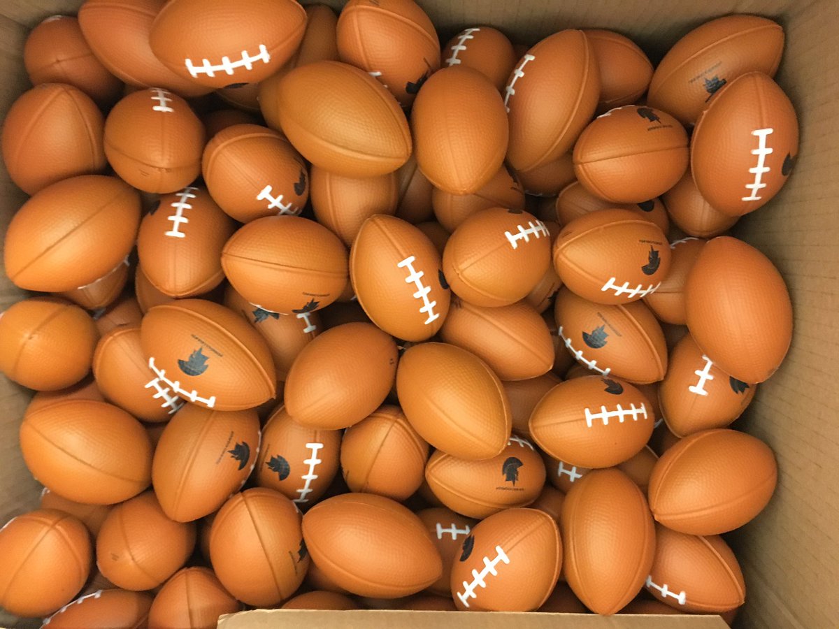 CWRUrec's tweet photo. Orientation Week is coming... time to prepare the SWAG!!! #CWRU #CampusRec #DoYouIM? https://t.co/1vcZc7BOUw