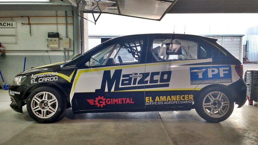 Apat_TN's tweet photo. ¡Trabajos finalizados! Les presentamos el VW Gol Trend de @IProcacitto, con el que estará presente en el #TNenLaPampa https://t.co/o4F1WEg448