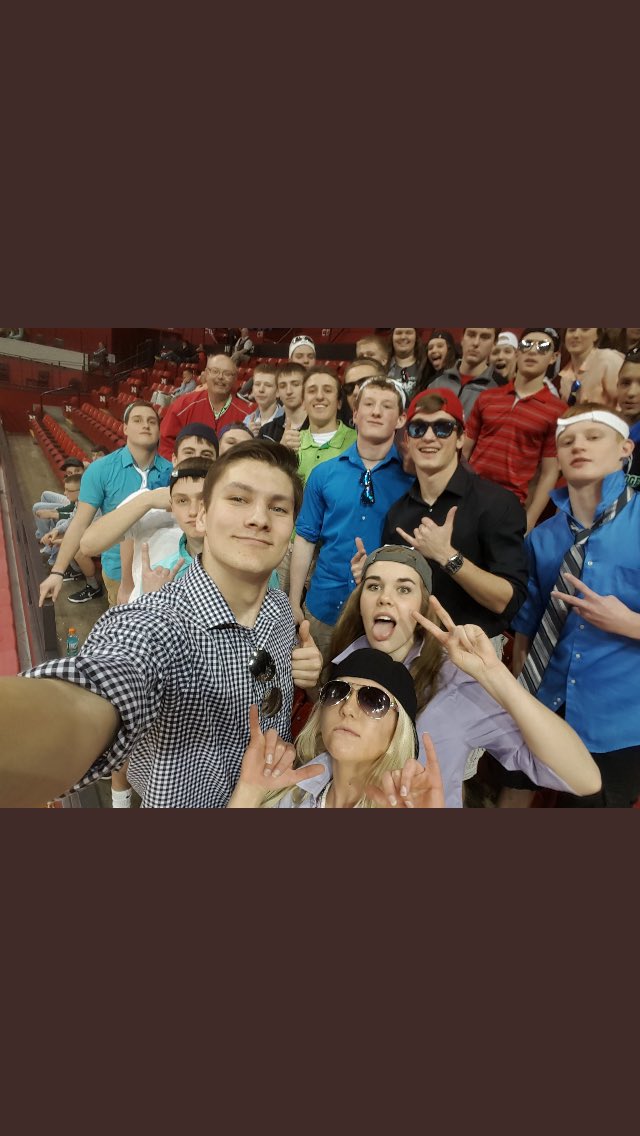 HDstudentsect_'s tweet photo. School is starting up again tomorrow and that means games are right around the corner!! 😏#HDcrazies https://t.co/CIkCLLKEfK