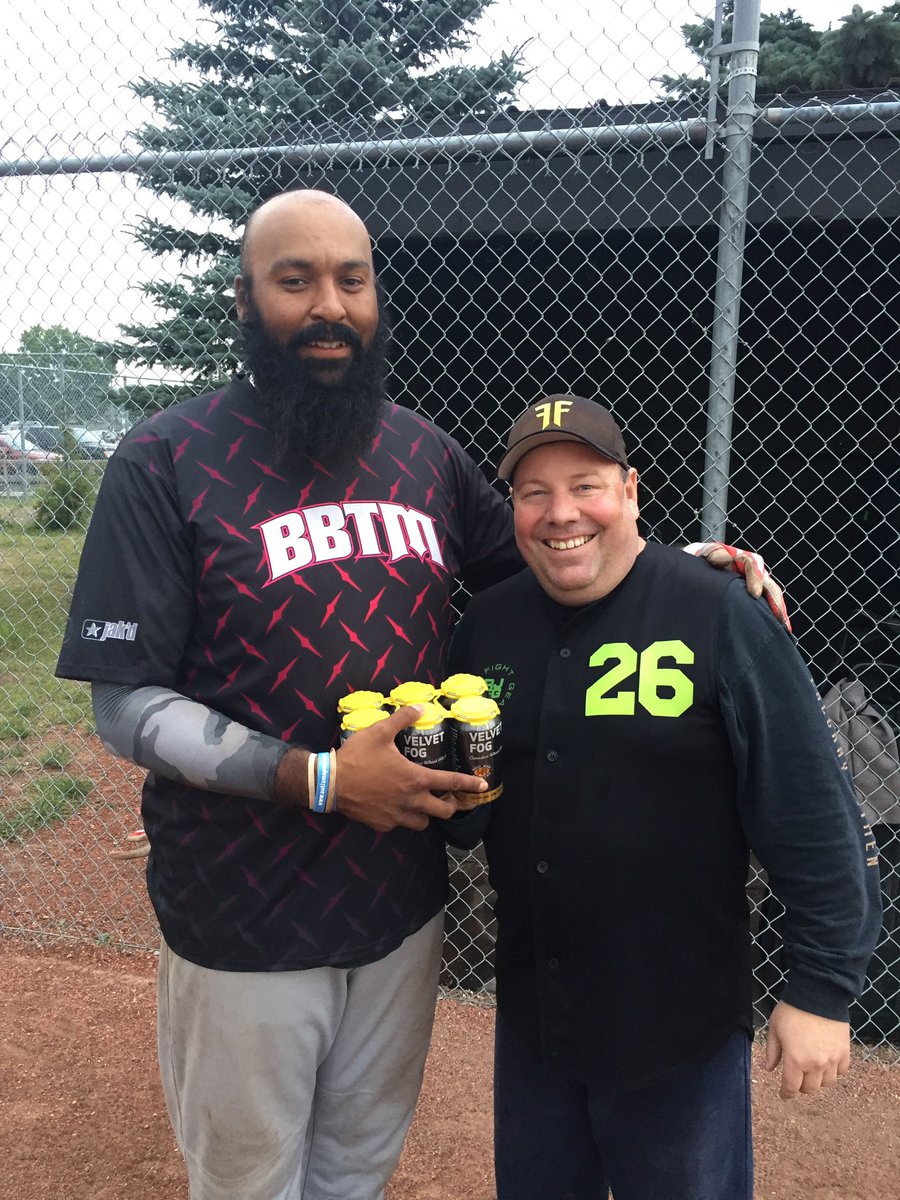 FNFSlowpitch's tweet photo. 2017 regular season has come to an end. Record 17-3 and many  great games this season. Shout out to @WildRoseBrewery for all their support https://t.co/f2PHdriMPn